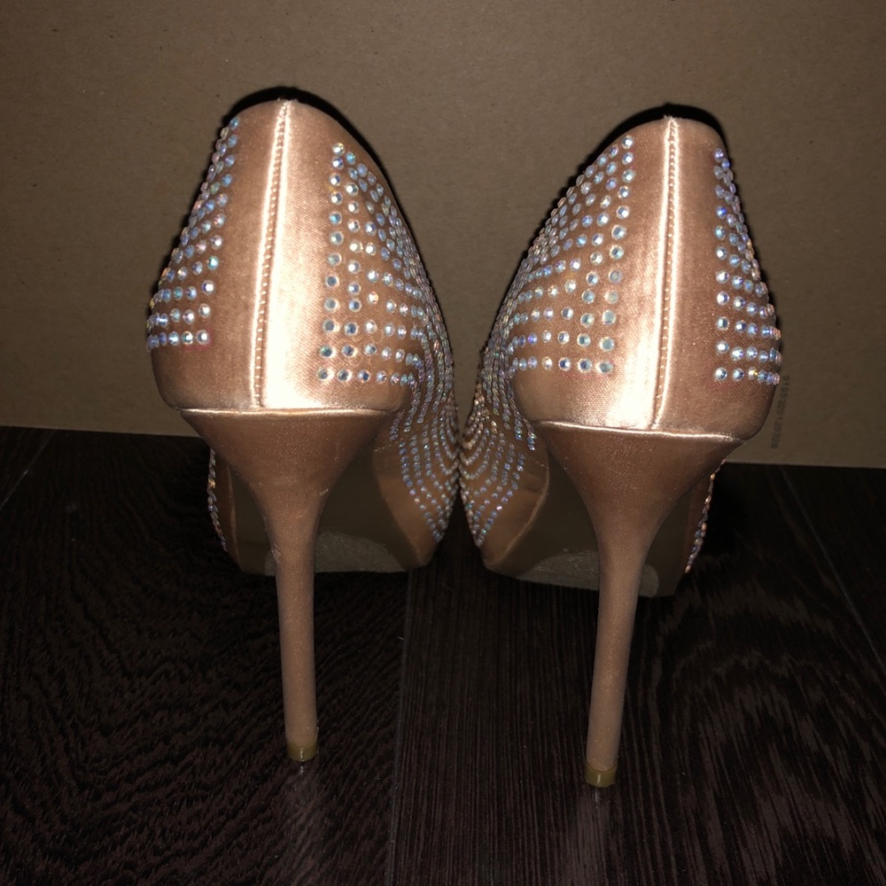 Jennifer Lopez Rhinestone Heel - Picture 3 of 5
